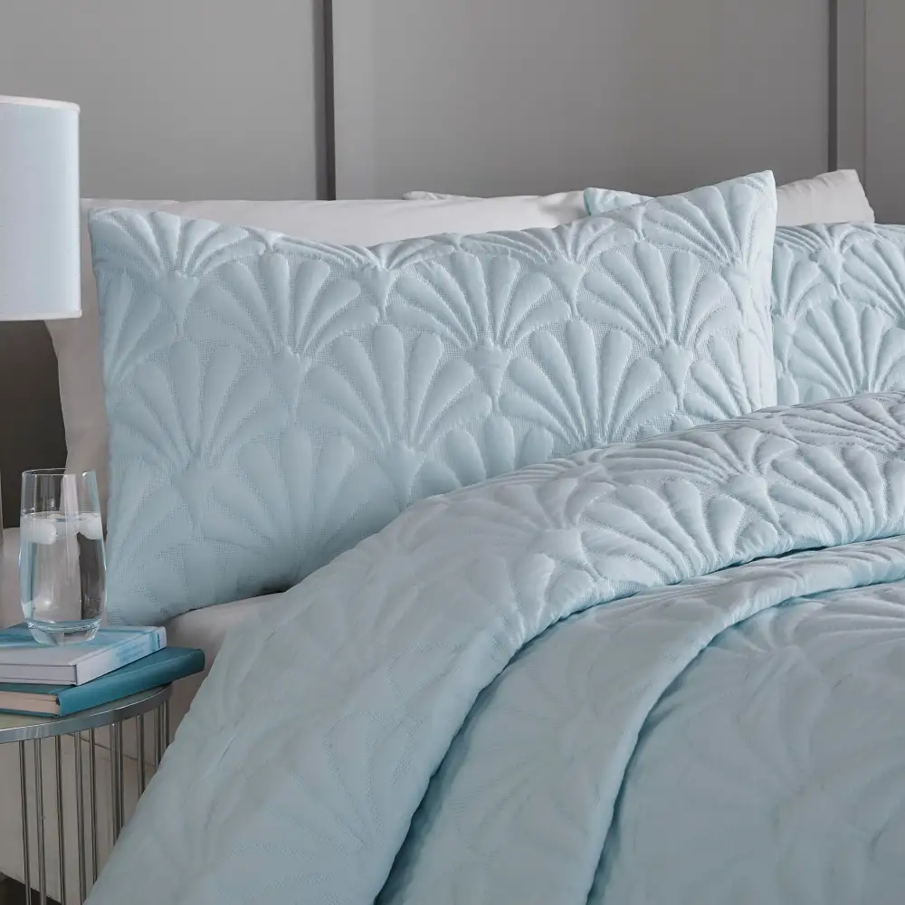 Calm Bedroom Reversible Plain Microfiber Duvet Cover Set
