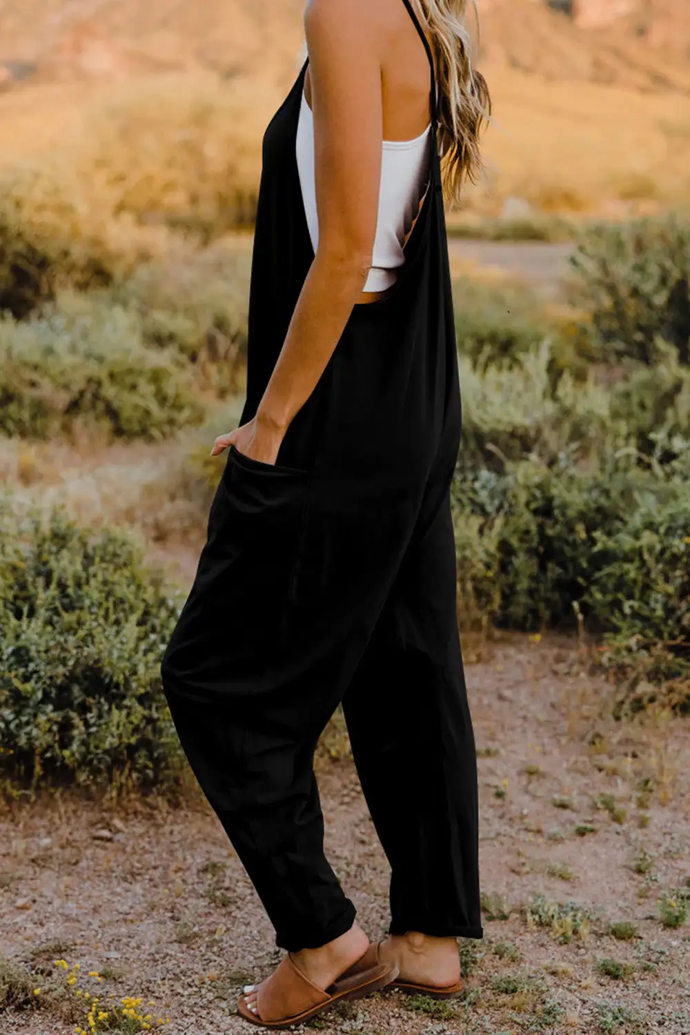 V Neck Sleeveless Pocket Jumpsuit