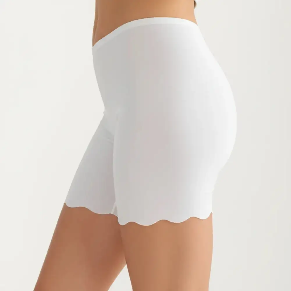Seamless Lightweight Stretch Scalloped Shapewear Shorts