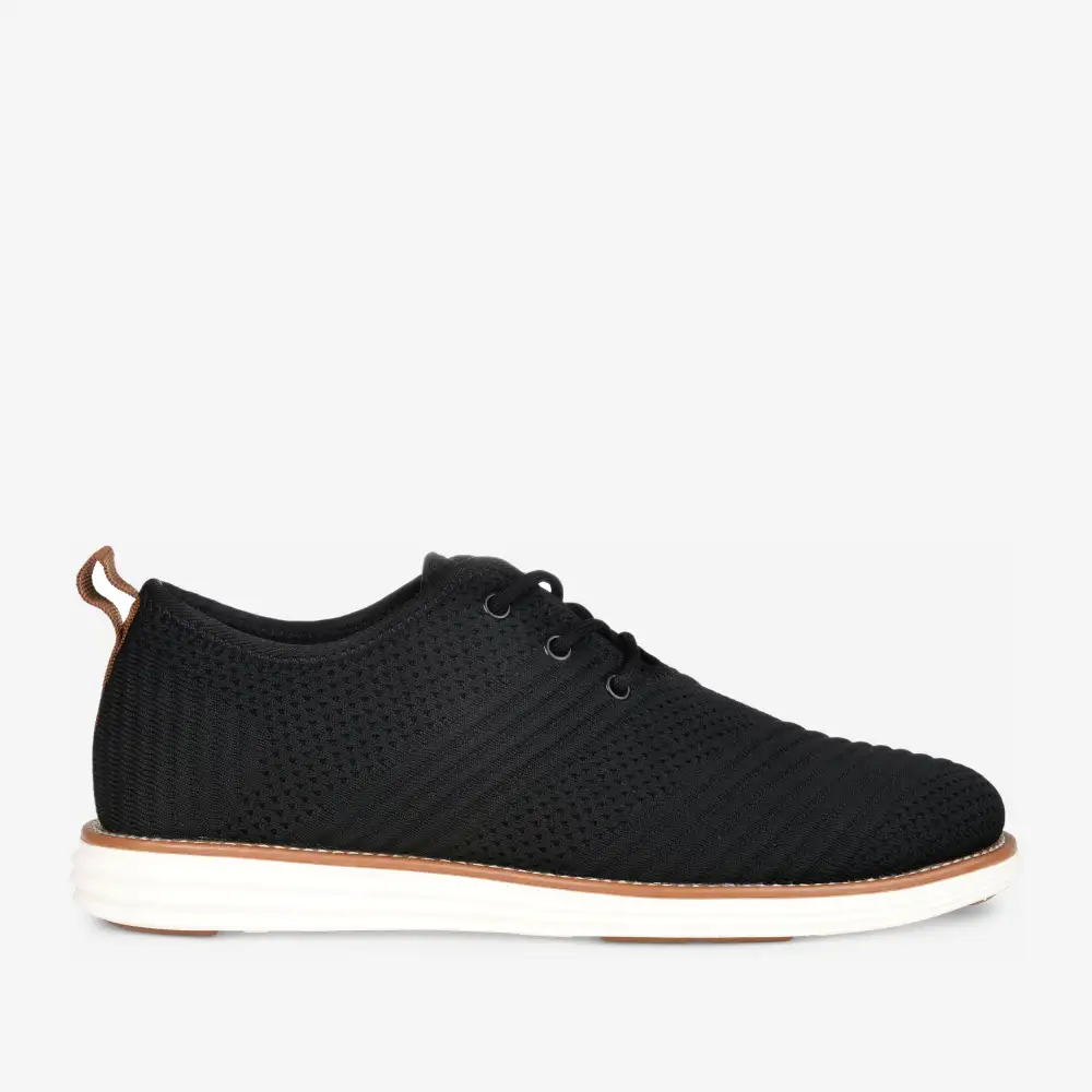 Roomy Fit Casual Sneakers