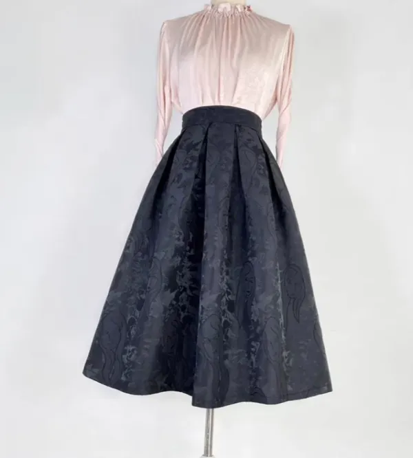 Graceful Clean Everyday Casual Skirt