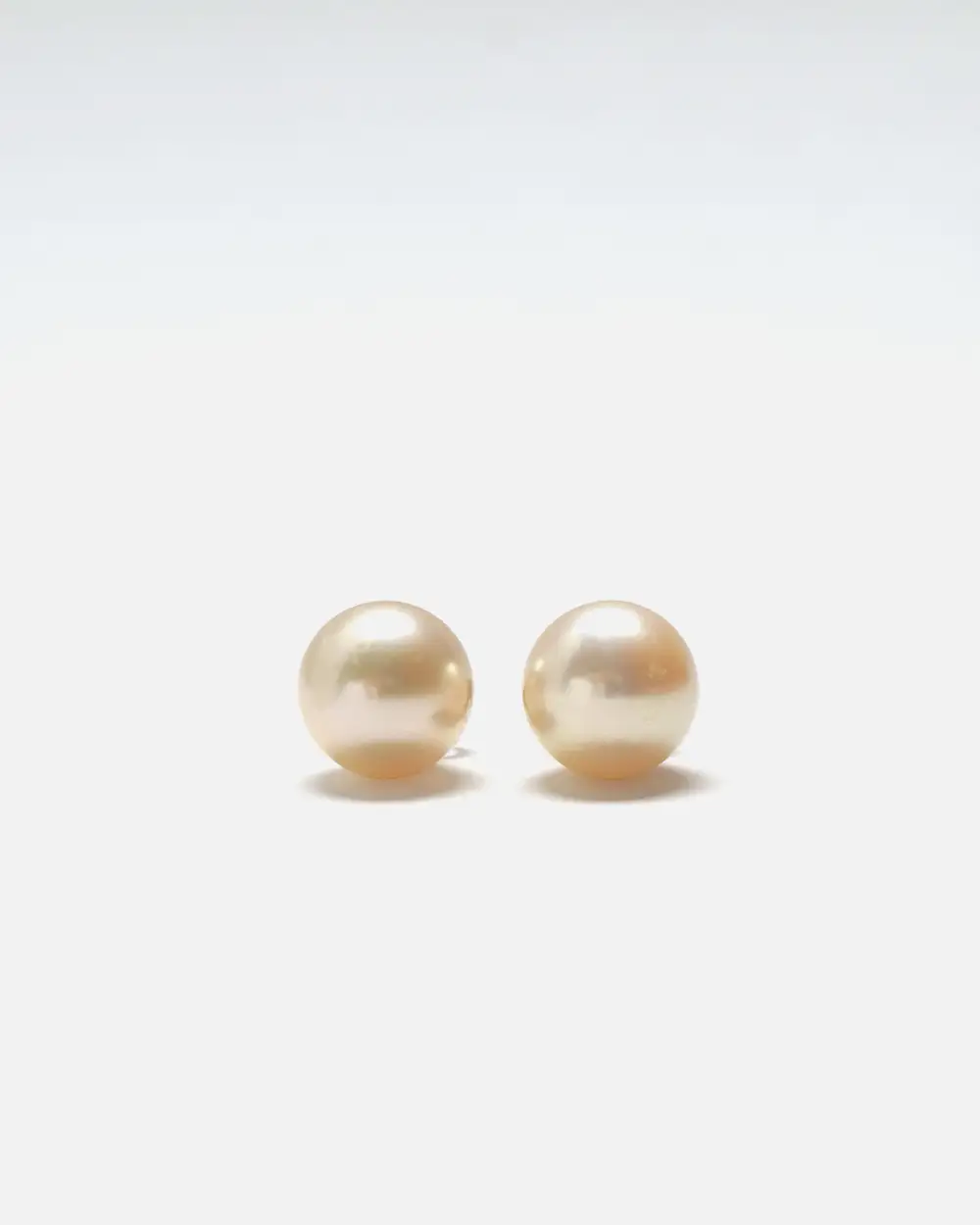 Classic Pearl Earrings