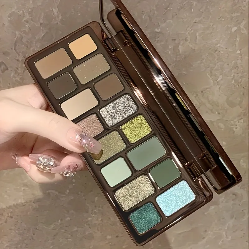 Long-Lasting Multi-Finish Eyeshadow Palette