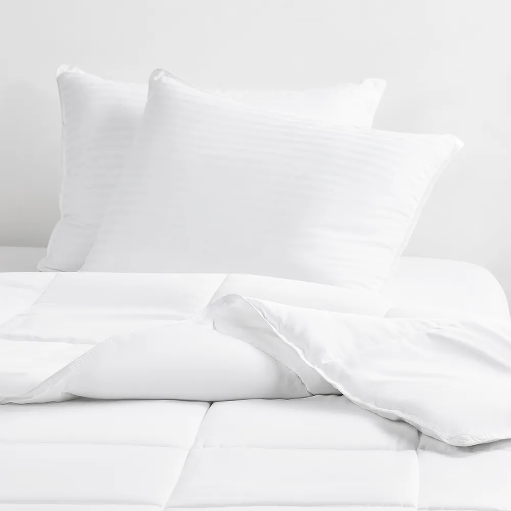 Plush Down Alternative Gel Fiber Pillow