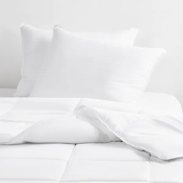 Plush Down Alternative Gel Fiber Pillow