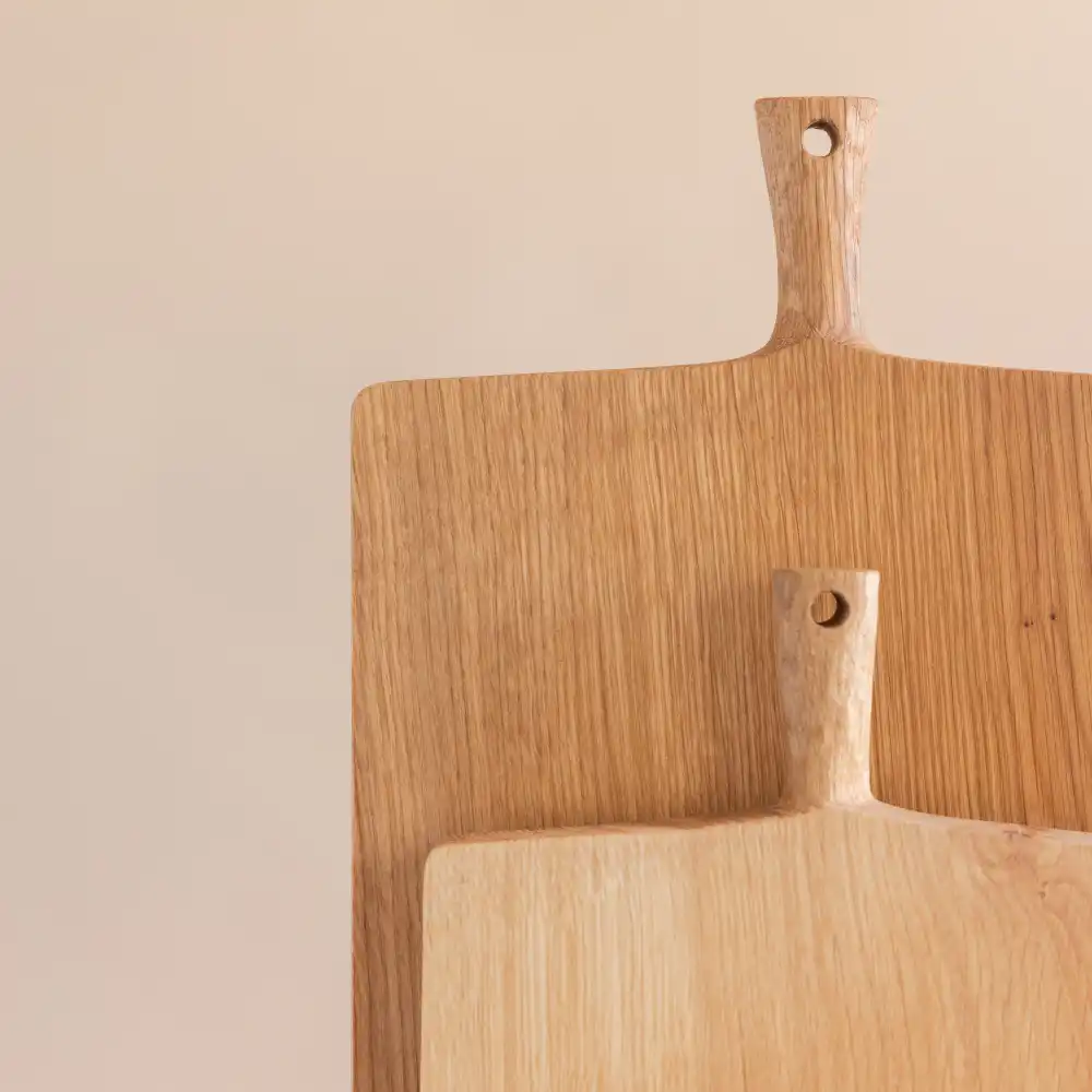 Carved Handle Oak Cutting Board