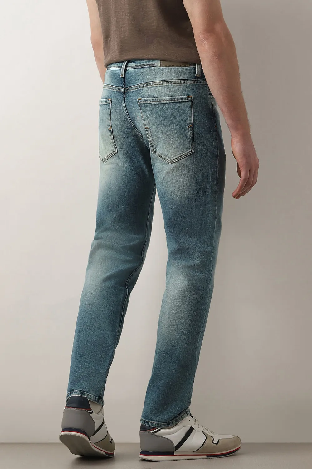Blue Mid Rise Scott Straight Fit JEANS