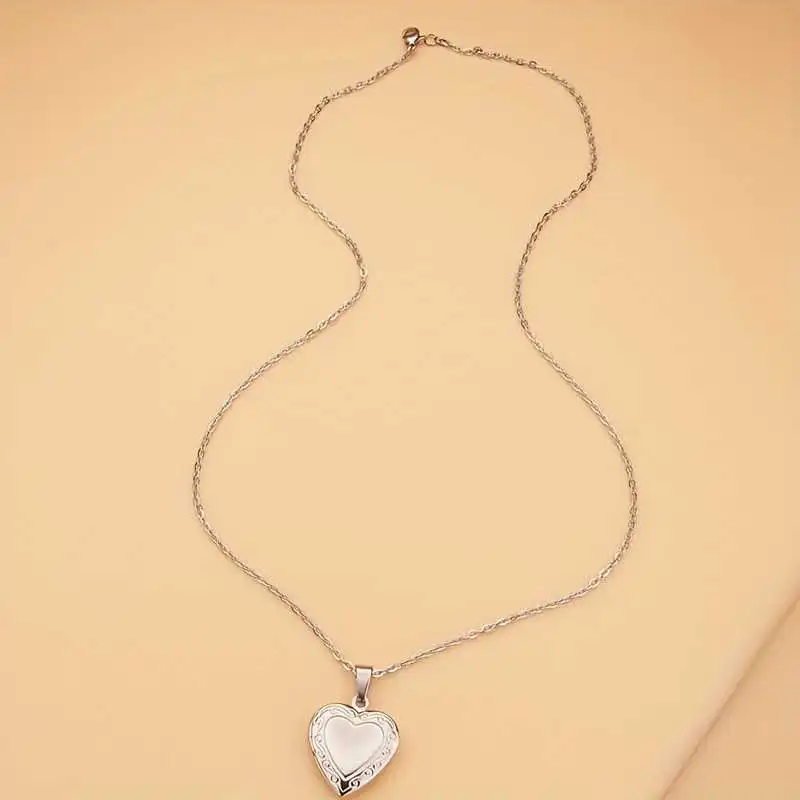Women's Heart Photo Locket Pendant Necklace Lobster Claw Closure