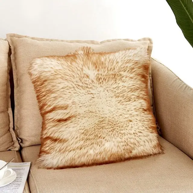 Classic Faux-Fur Decorative Throw Blanket