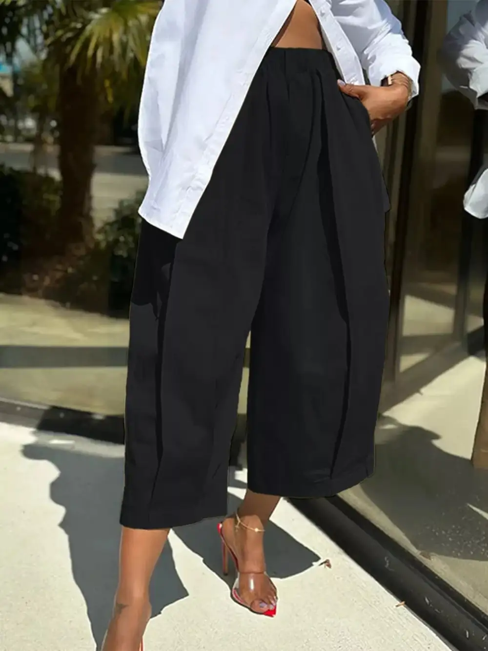 Wide Leg Pleated Detail Pants