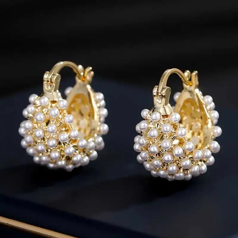 Niche Design Faux Pearl Earrings Post Piercing
