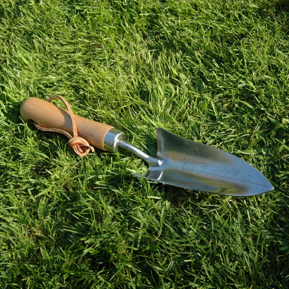 Traditional Garden Hand Trowel
