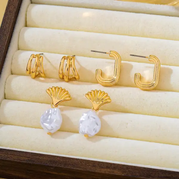 Textured Hoop Pearl Trio arrings