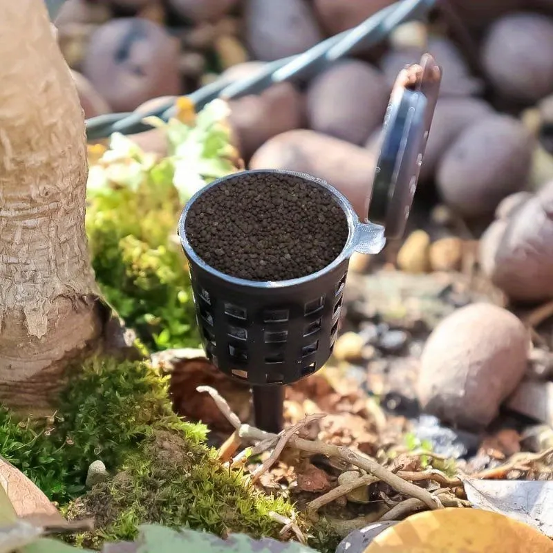 Plant Fertilizer Holder