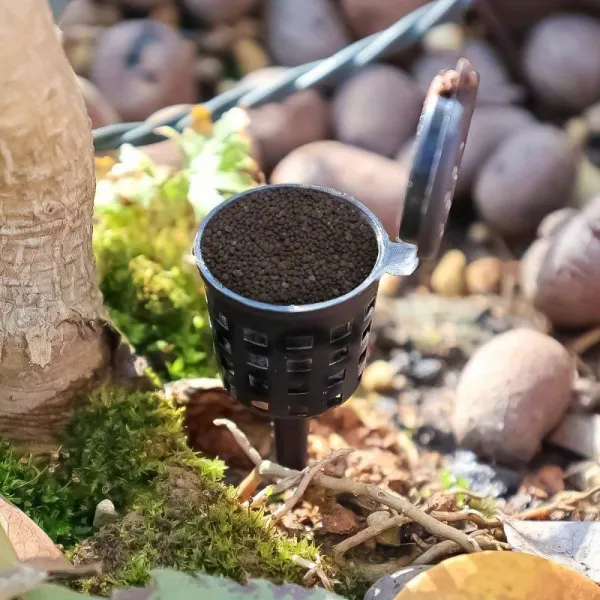 Plant Fertilizer Holder