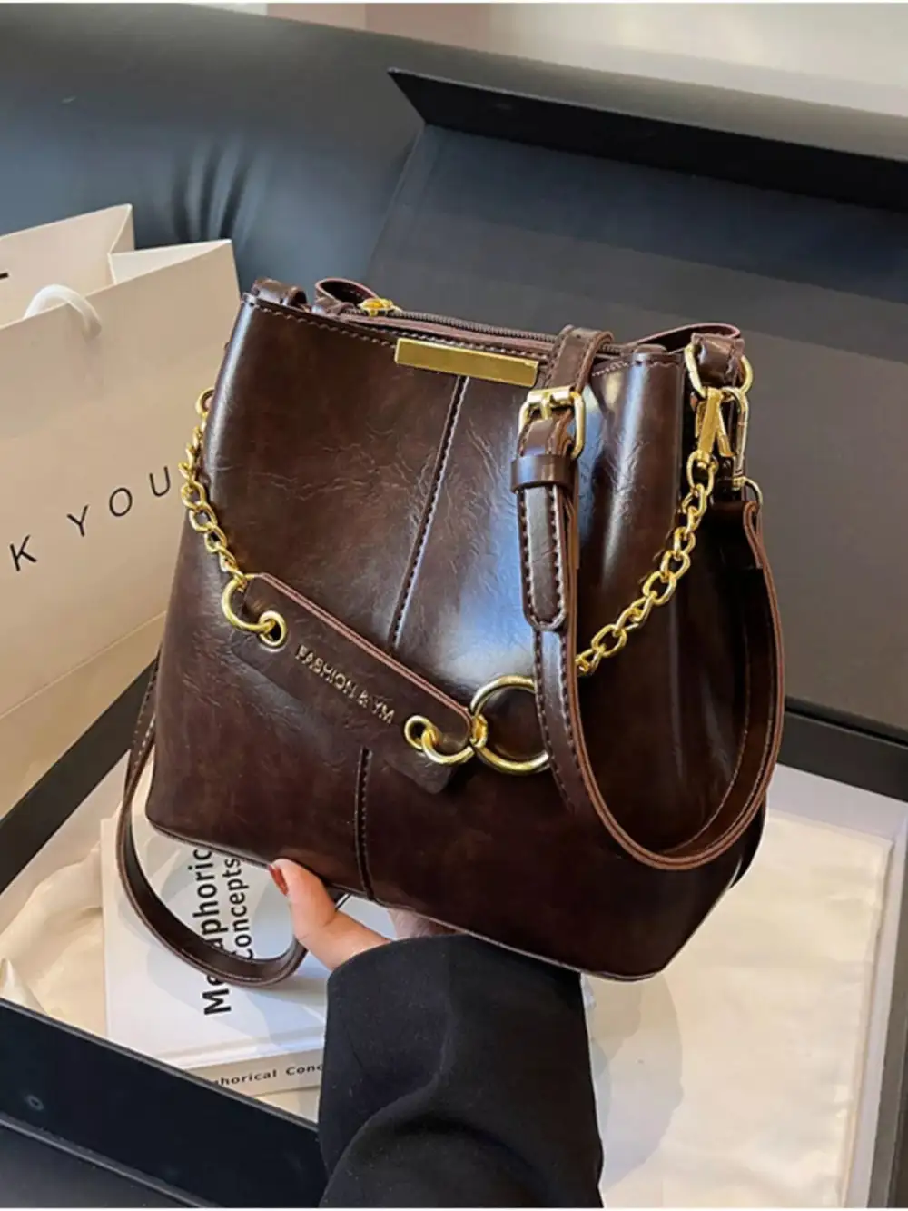 Chain Detail Everyday Crossbody Bag
