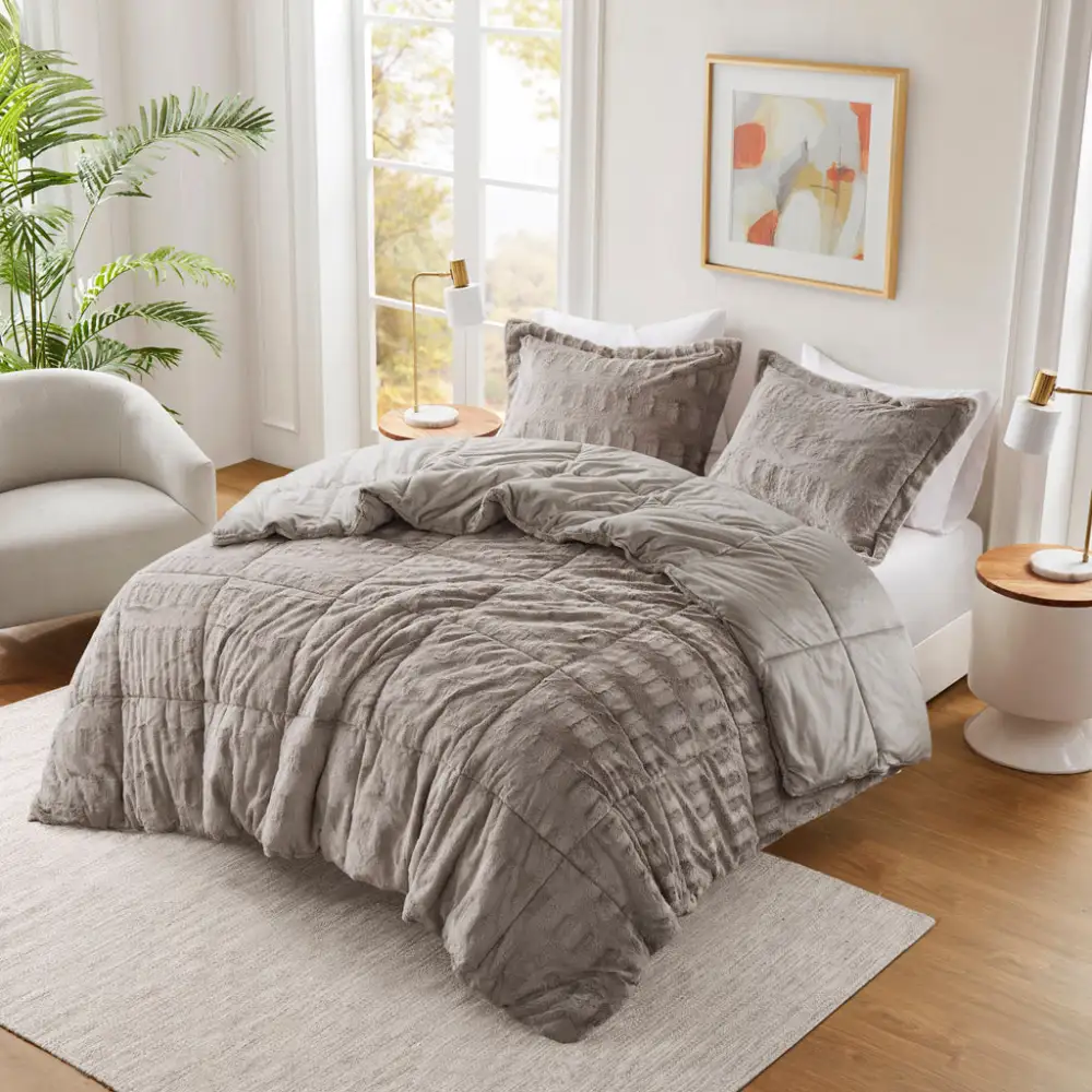 Plush Faux Fur Comforter Set
