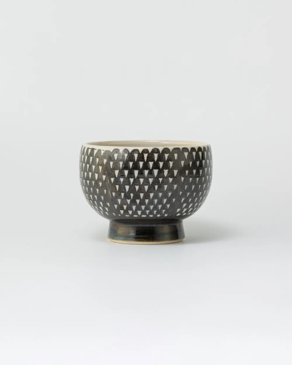 Dotted Pattern Pedestal Rice Bowl
