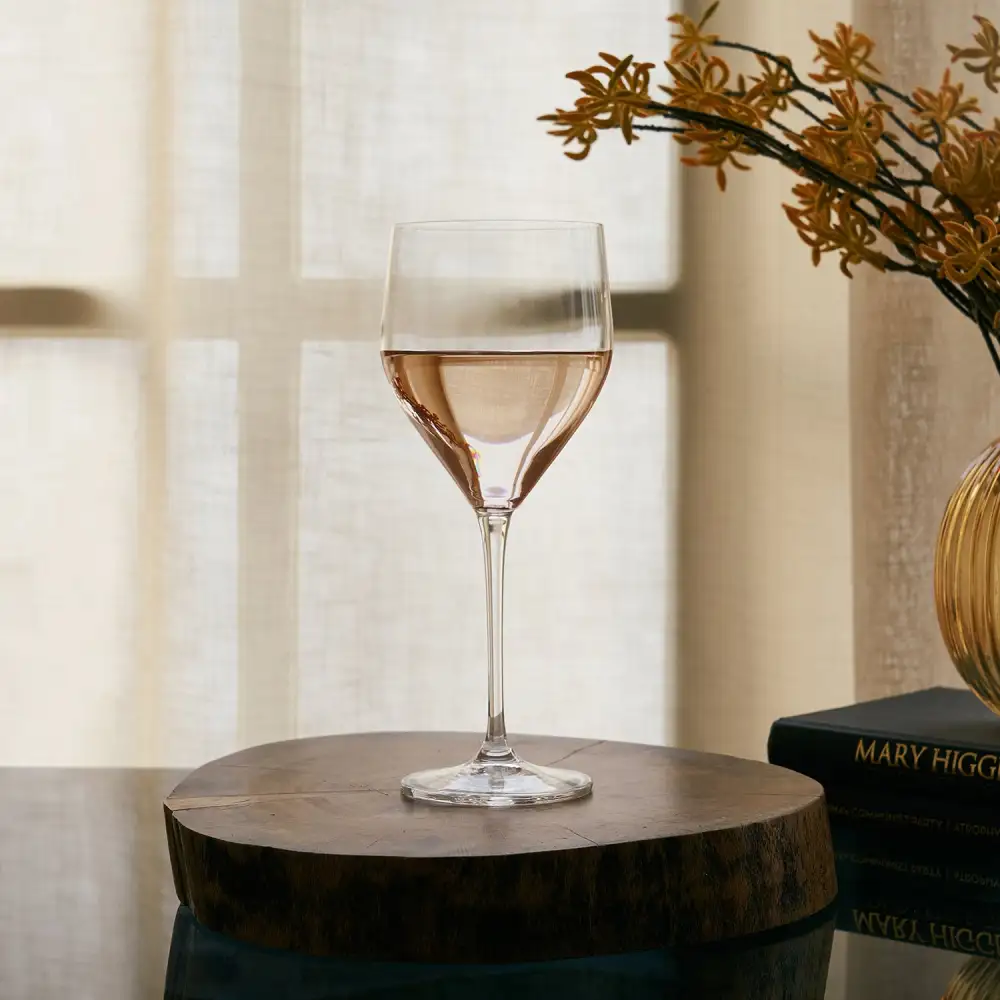 Clear Rounded Red Wine Glass