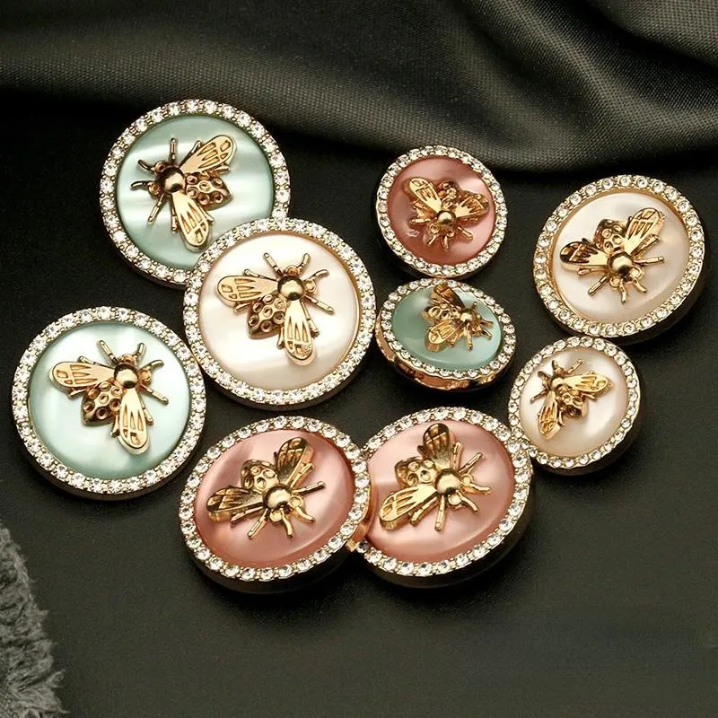 Bee Clothing Button