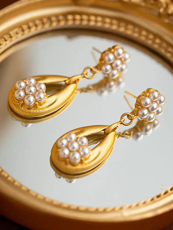 Streamlined Leaf Accent Earrings