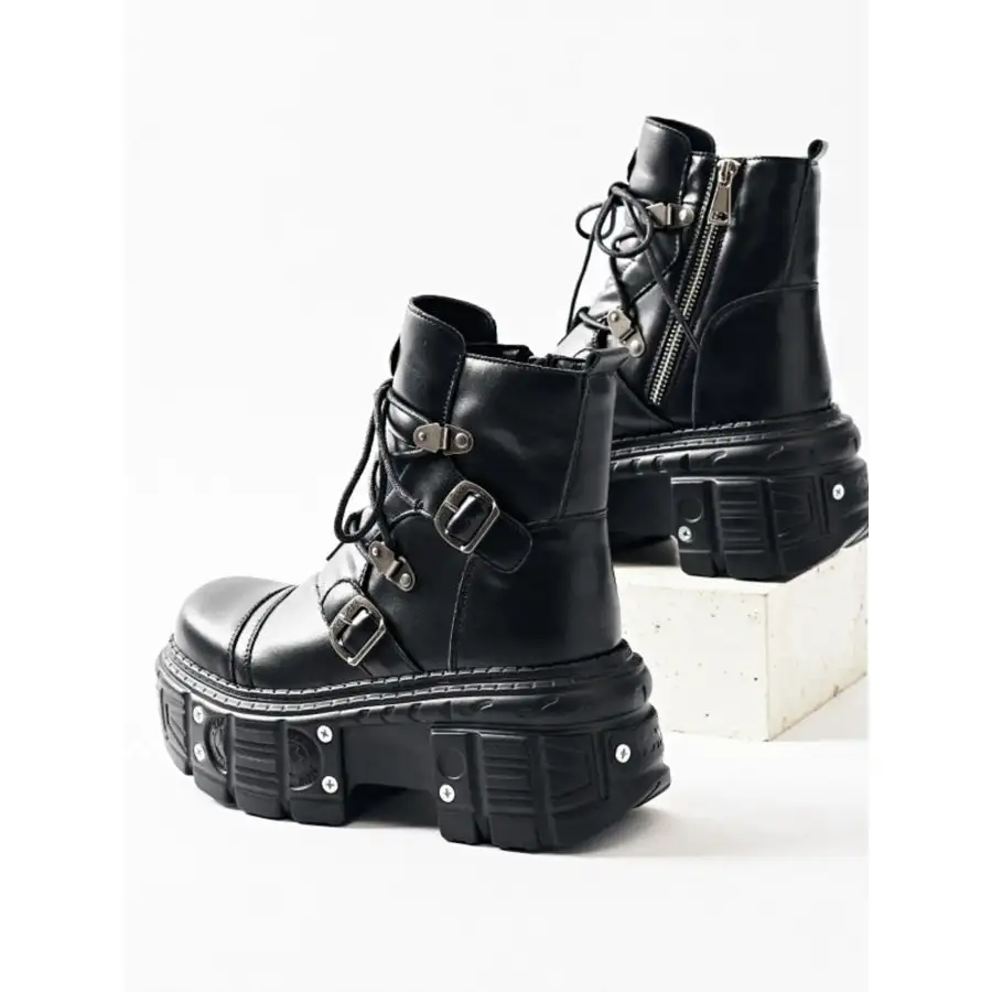 Relaxed Lace Up Platform Boots