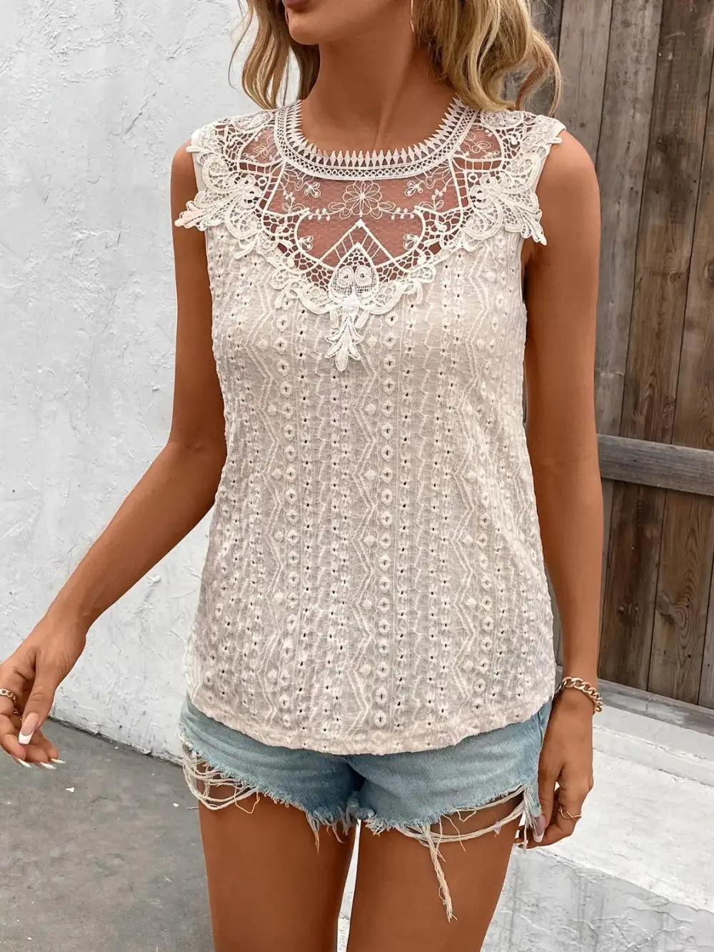 Lace Detail Eyelet Round Neck Tank