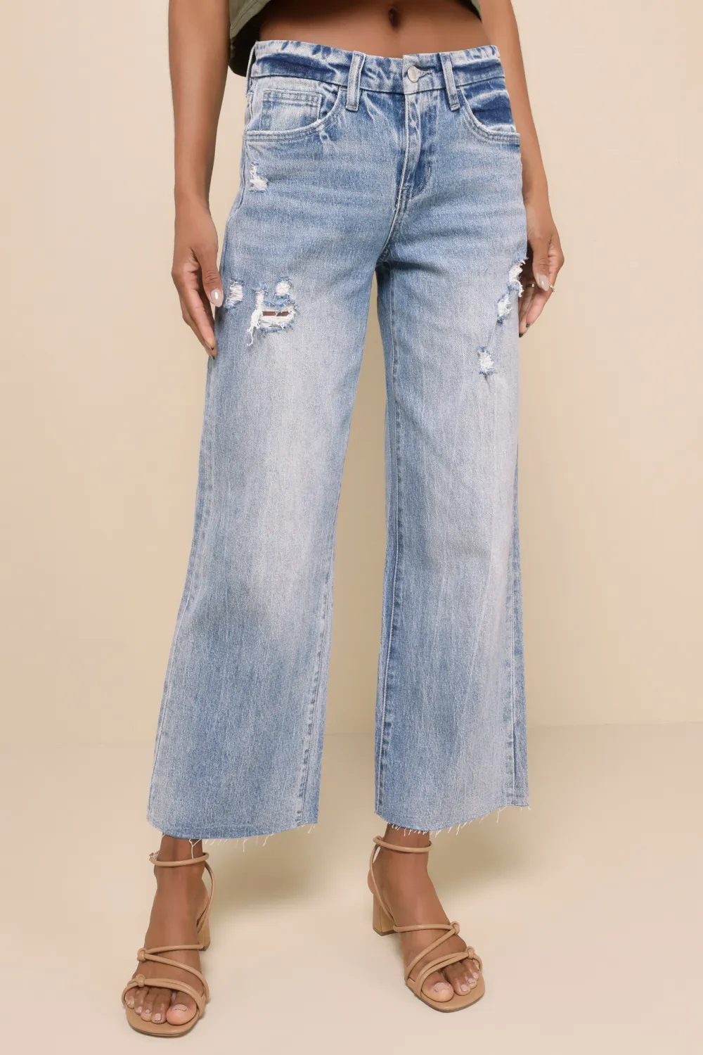 Light Wash Casual Style Mid-Rise Cropped Denim Jeans
