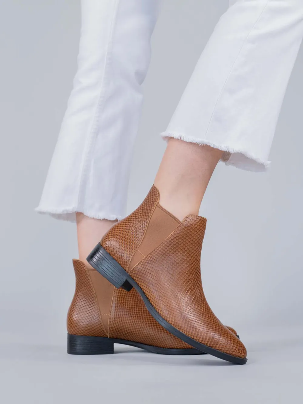Easy Wear Flexible Ankle Boots