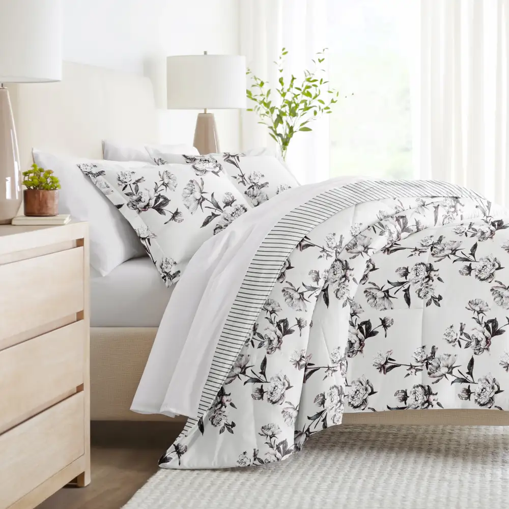 Vintage  Reversible Down Alternative Comforter Set
