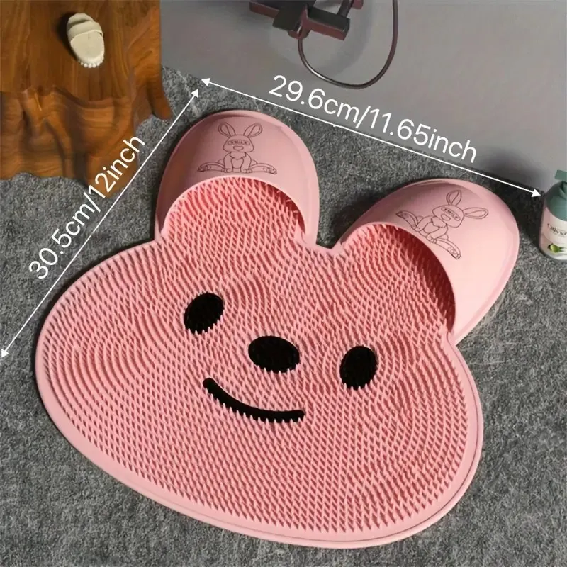 A Hands-Free Foot Cleaner Suitable For Showers
