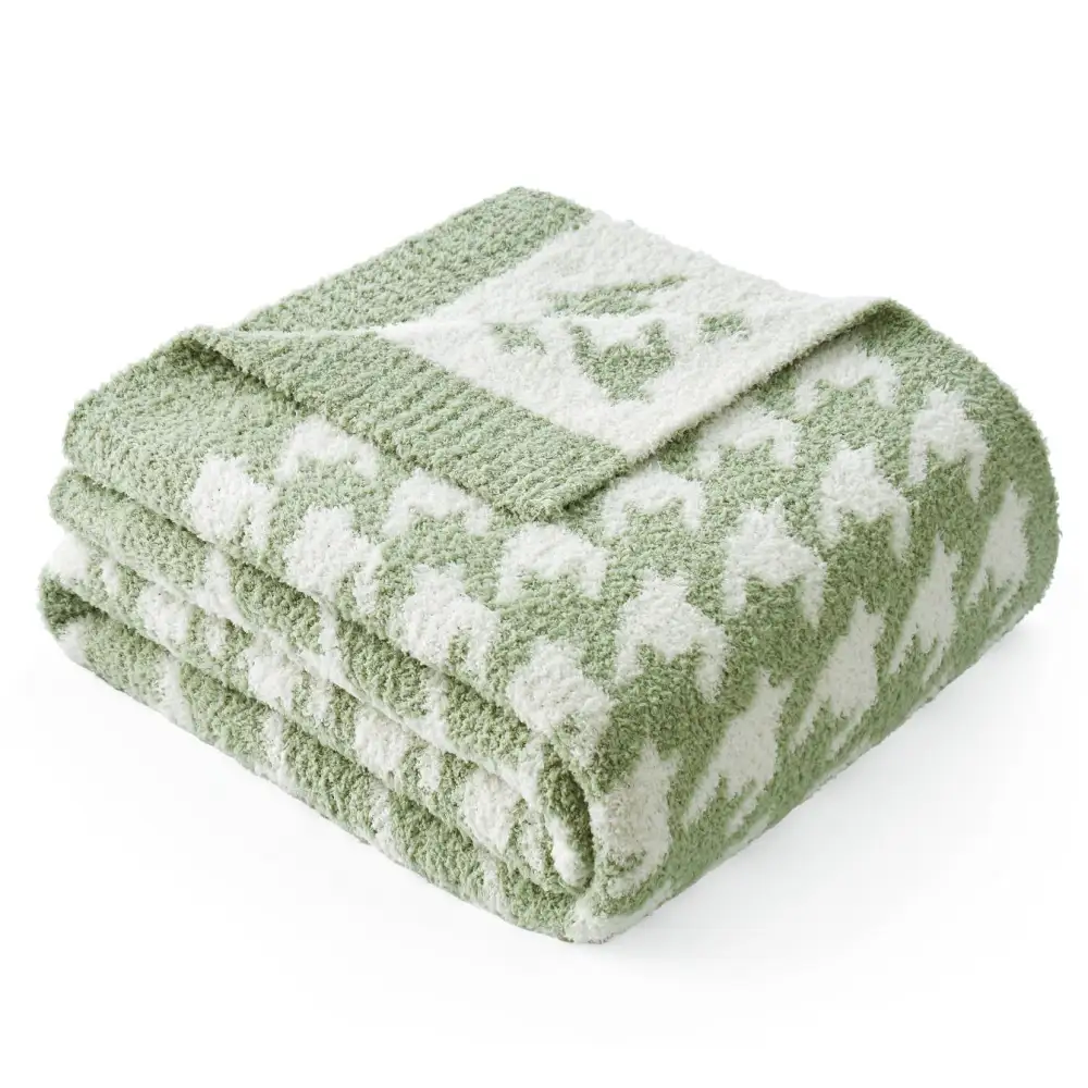 Cozy Houndstooth Blanket