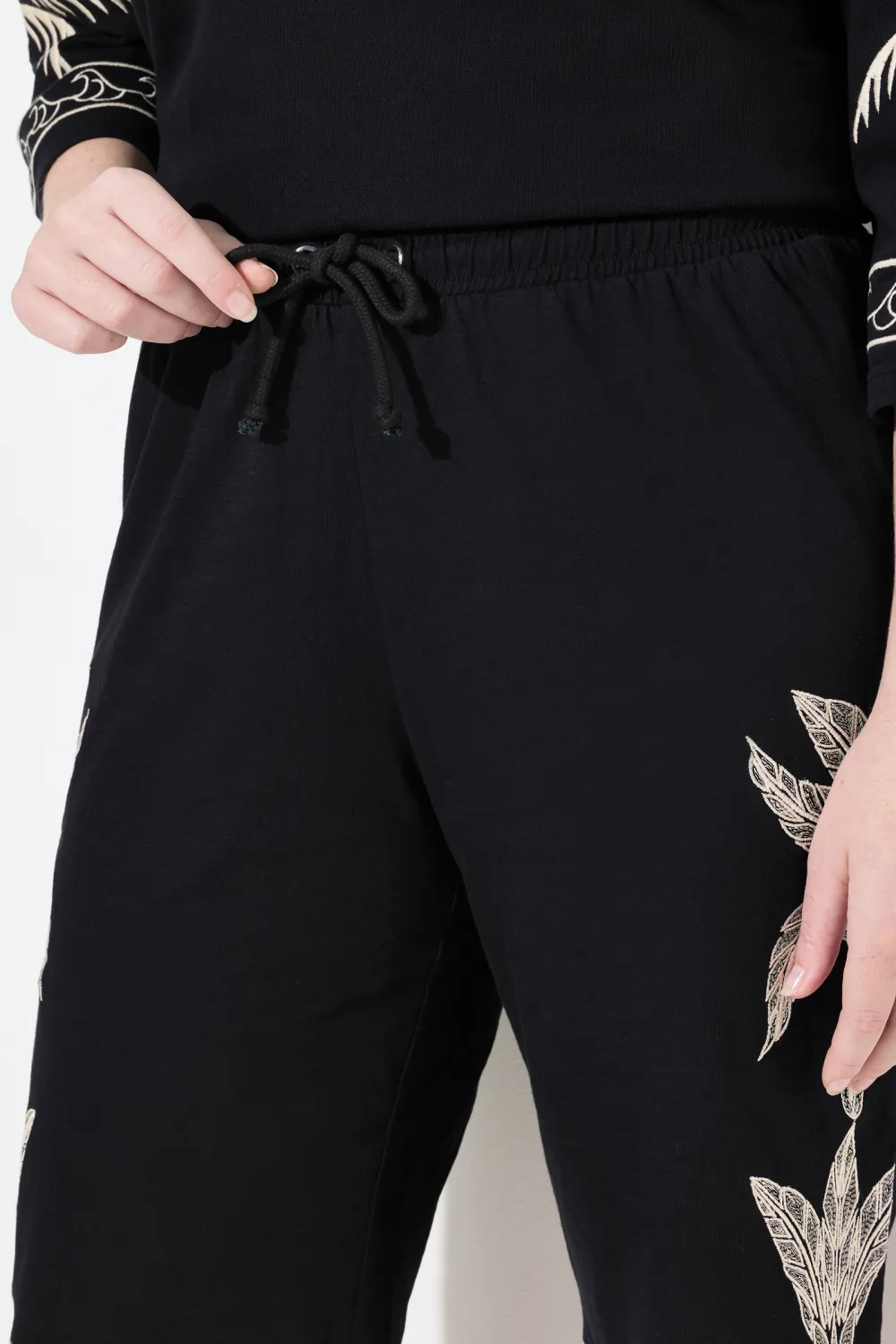 Cotton Drawstring Waist Belt Shorts