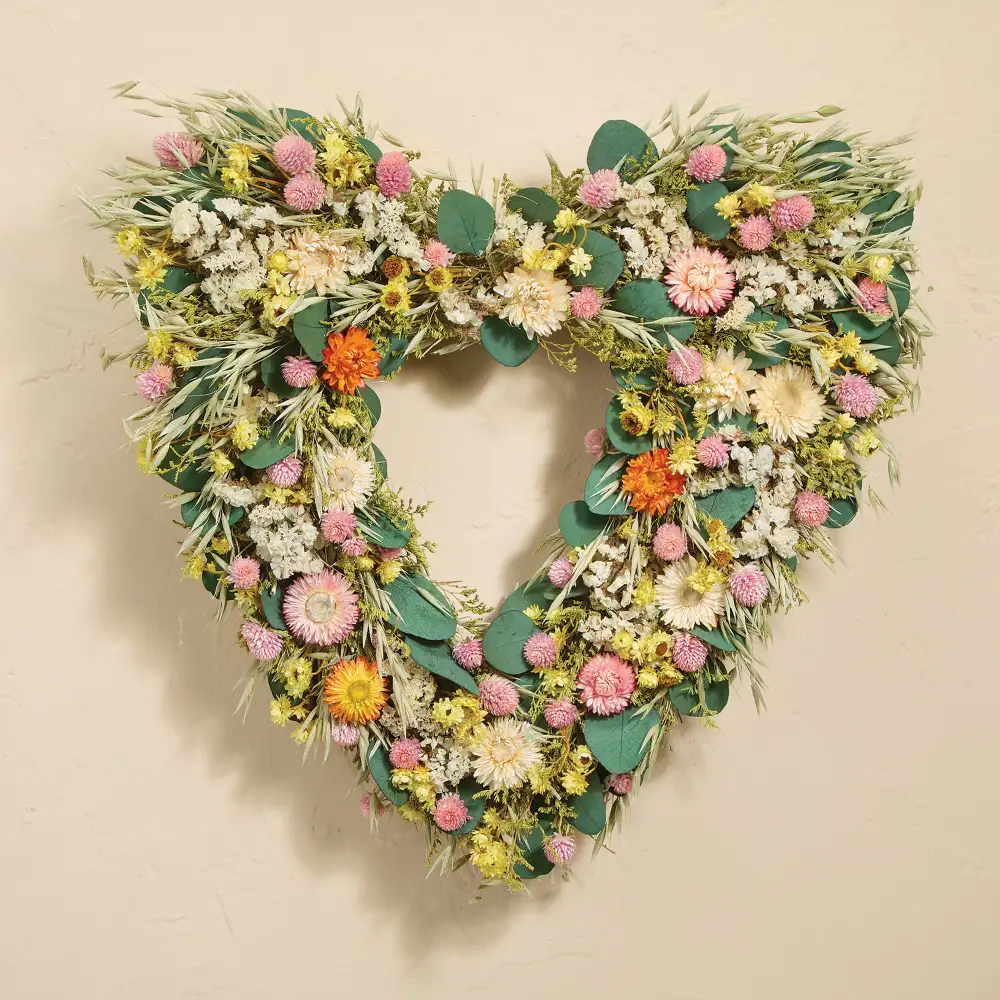 Seasonal Strawflower Decorative Wreath