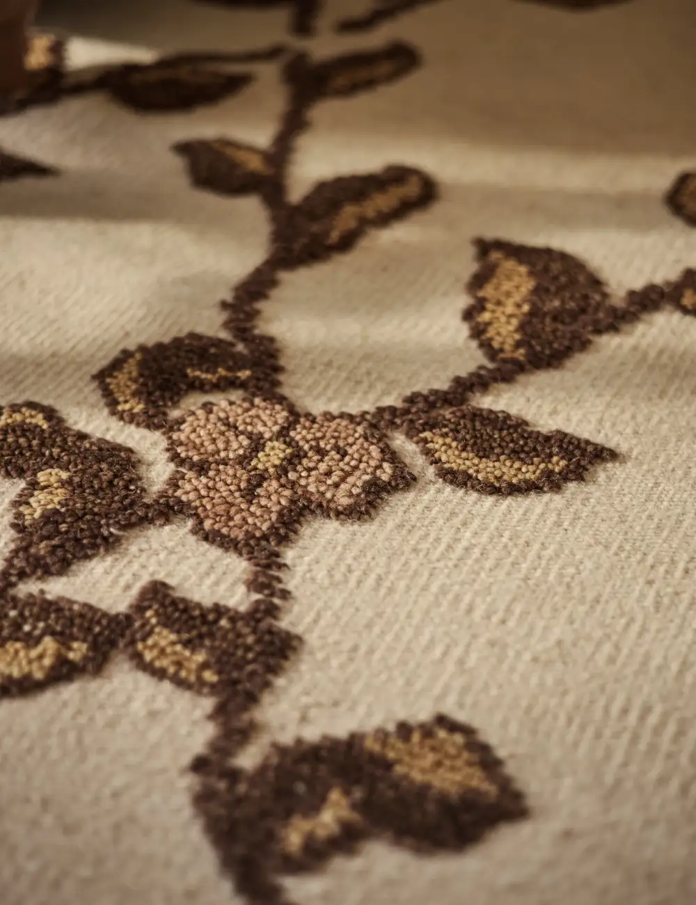 Lattice Botanical High Low Pile Hand Knotted Wool Area Rug