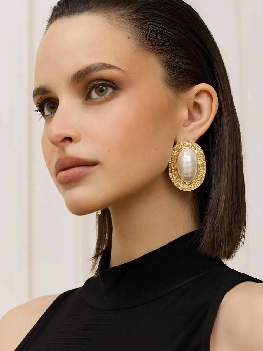 Annalise Textured Pearl Stud Earrings