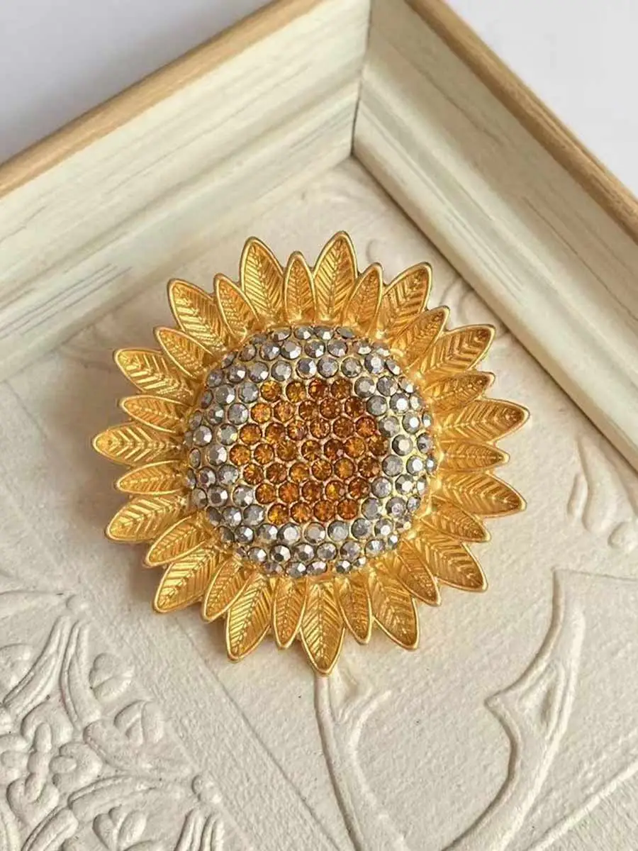 Lucinda Sunflower Brooch