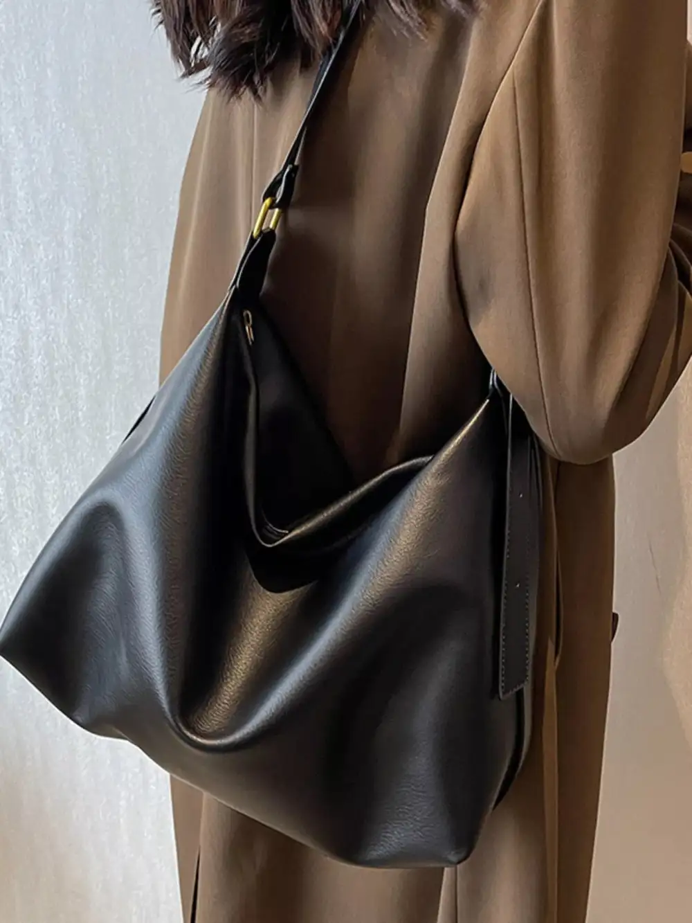 Minimal Everyday Crossbody Bag