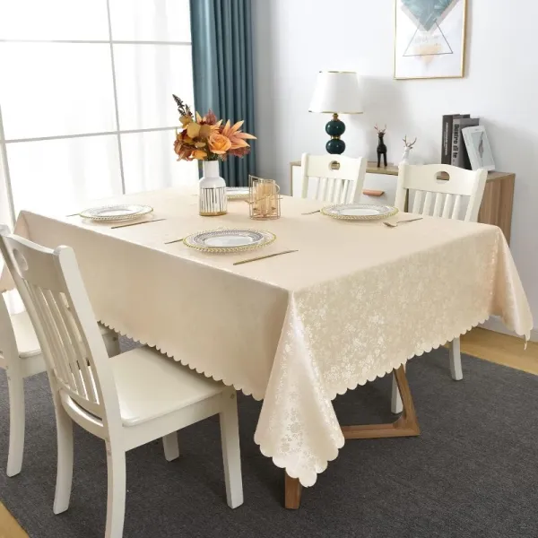 Luxury Scalloped Edge Tablecloth