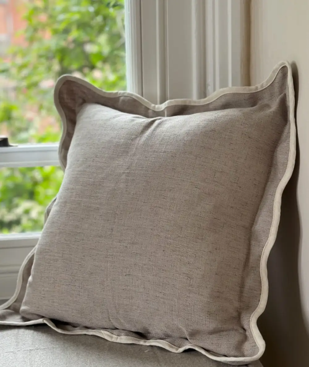 Classic Scalloped-Edge Linen Decorative Cushion