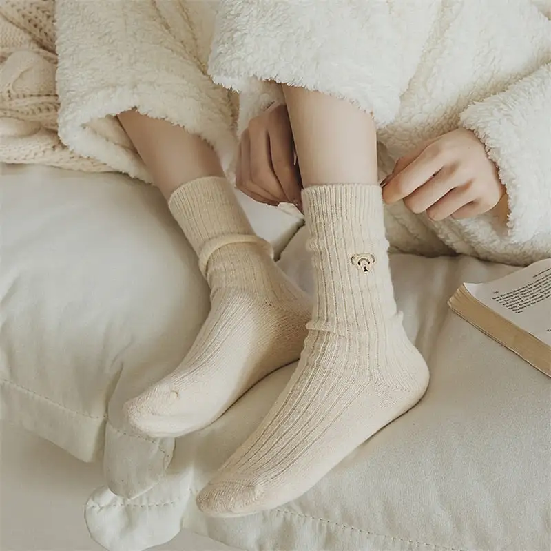 Ribbed Bear Motif Crew Socks