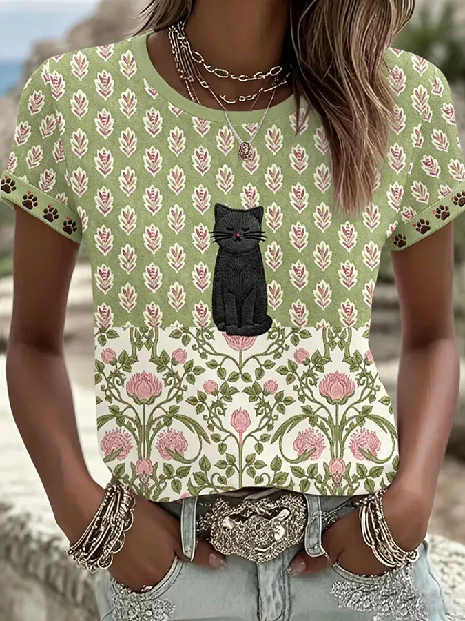 Women's Cute Cat Print Casual T-shirt