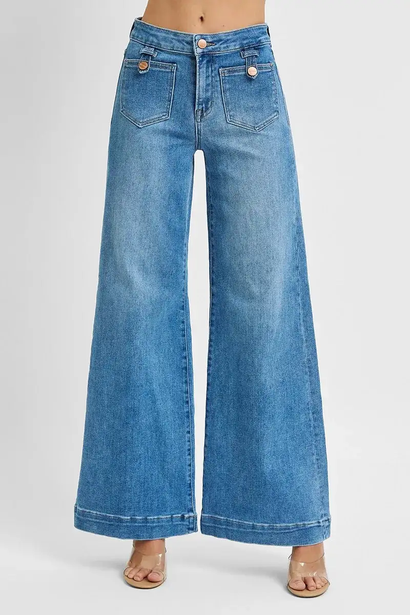 Mid Rise Wide Leg Pocketed Denim Jeans