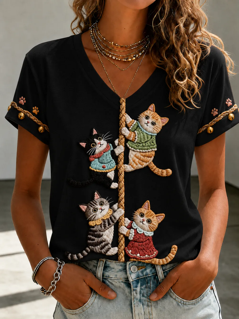 Women'S Cute Cat Printed V-Neck T-Shirt