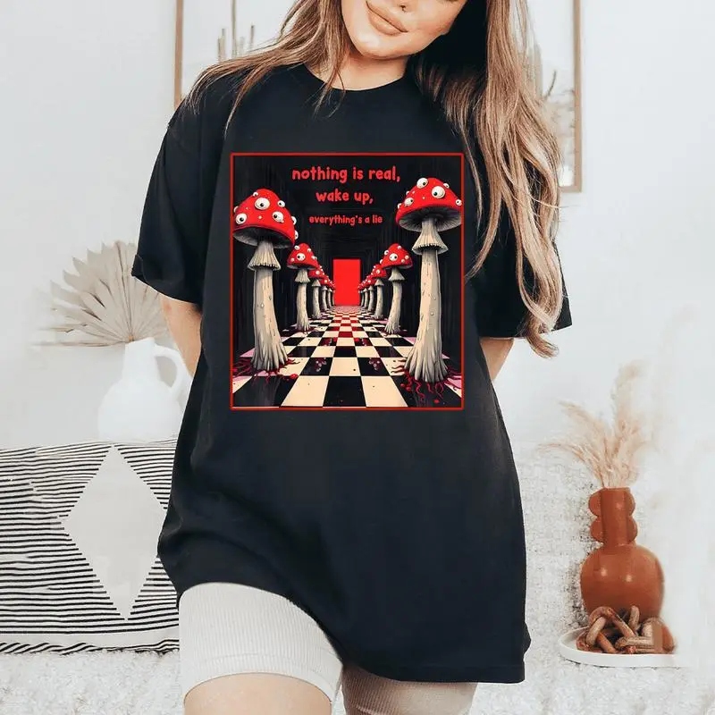 Weirdcore Aesthetic Mushroom Eyes Creepy Strangecore Women's Oversized Comfort T-Shirt