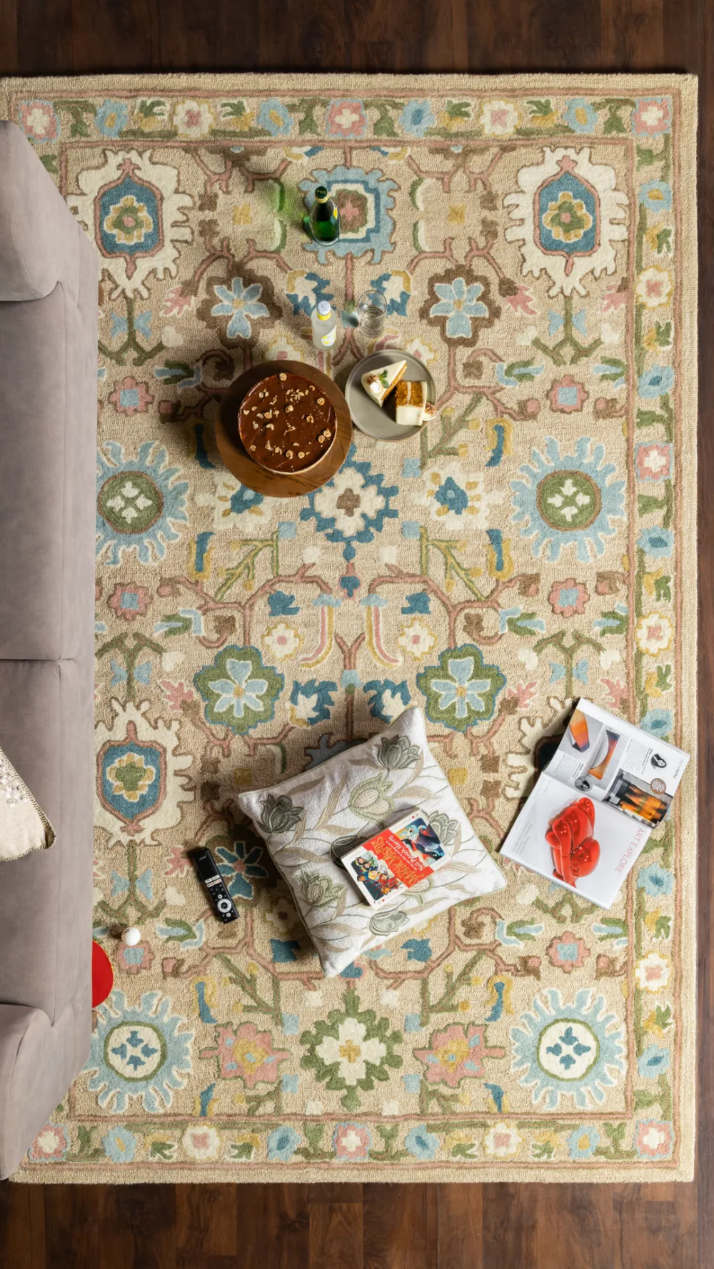 Hand Tufted Floral Traditional Wool Area Rug