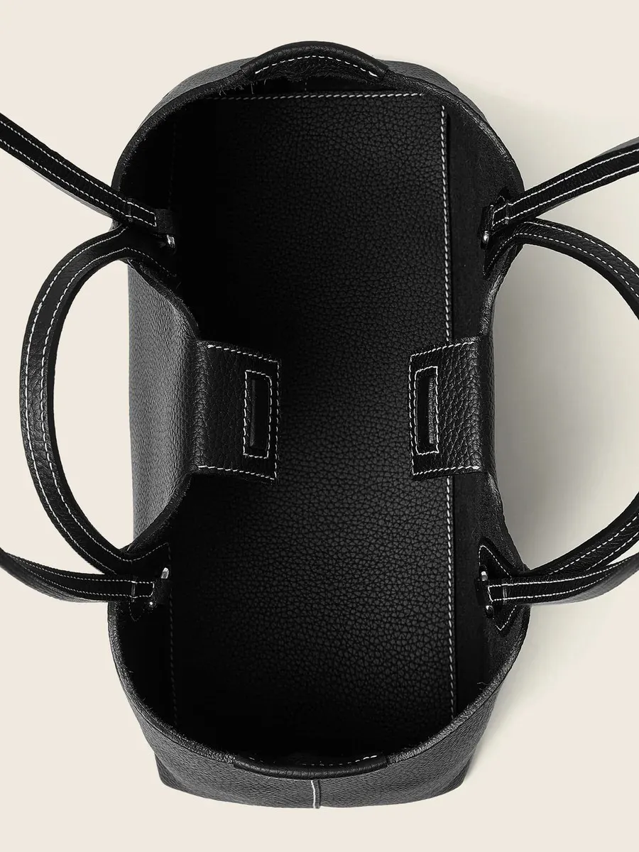 Evaline Tote M Bag in Leather