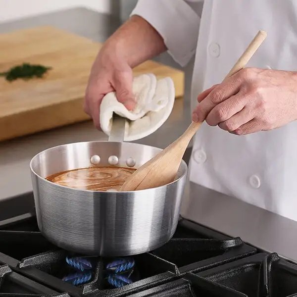 Compact Tapered Aluminum Sauce Pan
