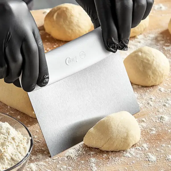 Space-Saving High Carbon Stainless Steel Dough Cutter Bench Scraper with Handle