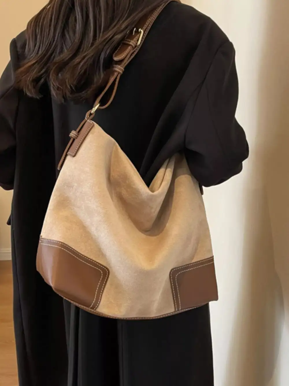 Refined Shoulder Bag